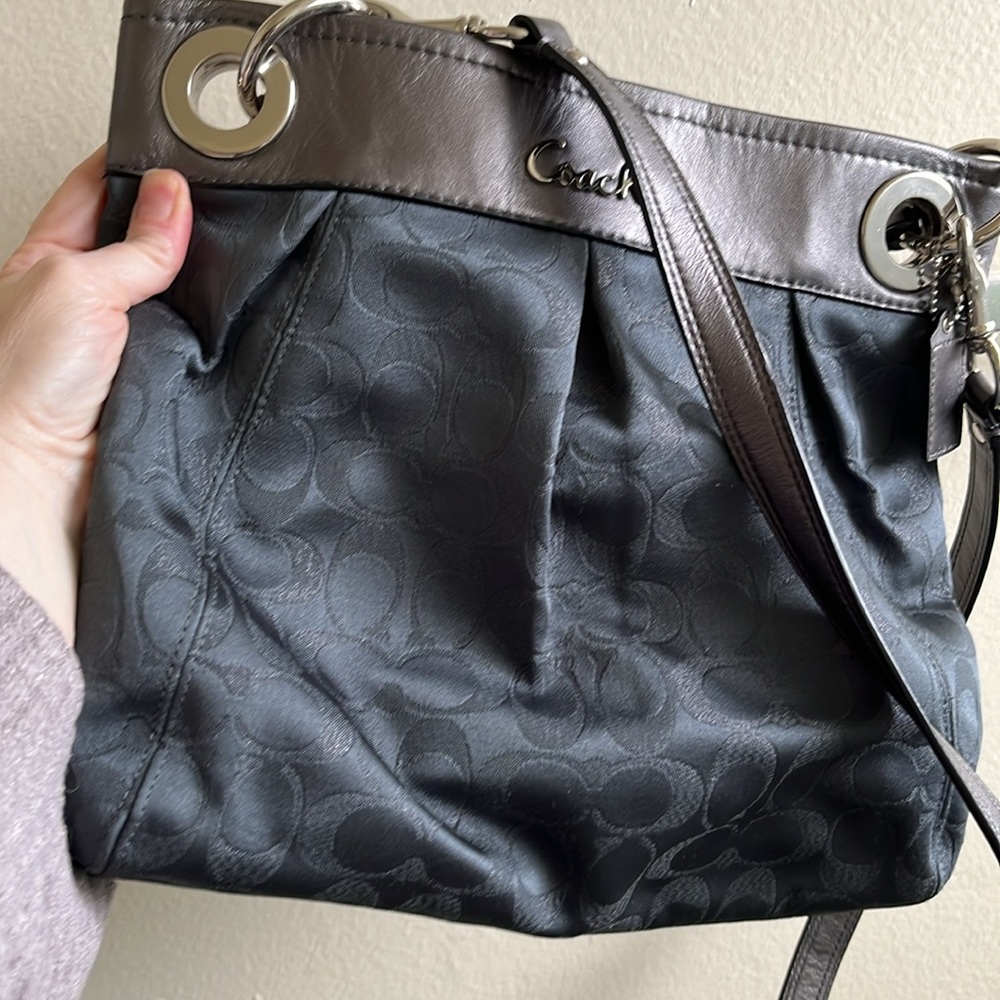 EUC Coach signature optic gray metallic fabric two way bag w/ purple interior - Picture 11 of 11